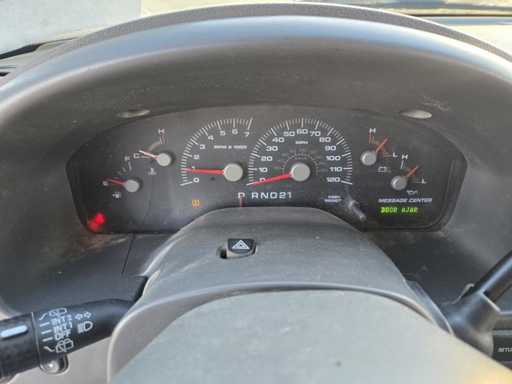 2004-ford-expedition-image-11