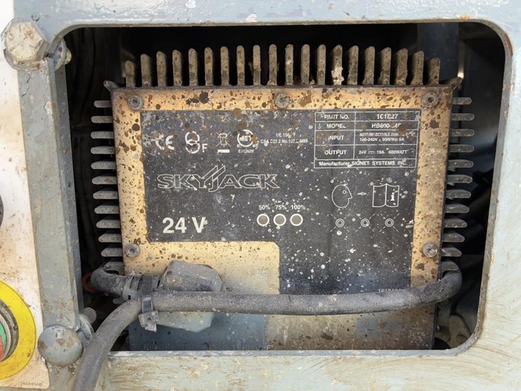 2013-skyjack-sjiii3219-image-7