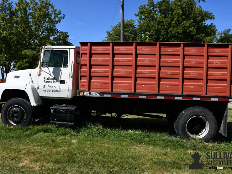 1991-ford-ln7000-image-8