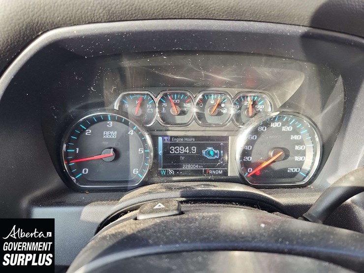 2015-chevrolet-silverado-1500-image-14