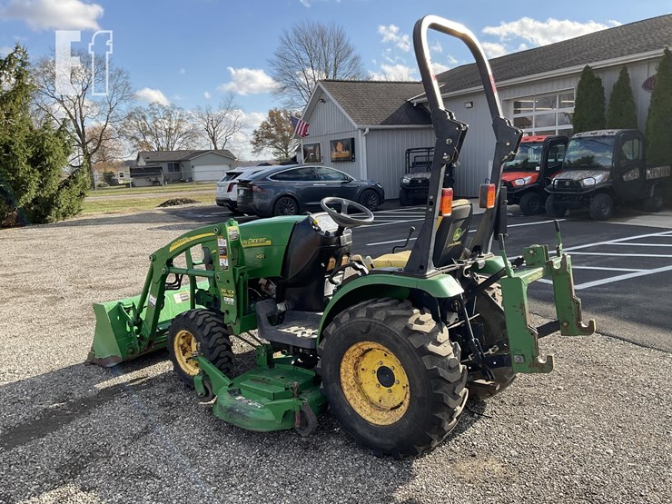 john-deere-2320-image-3