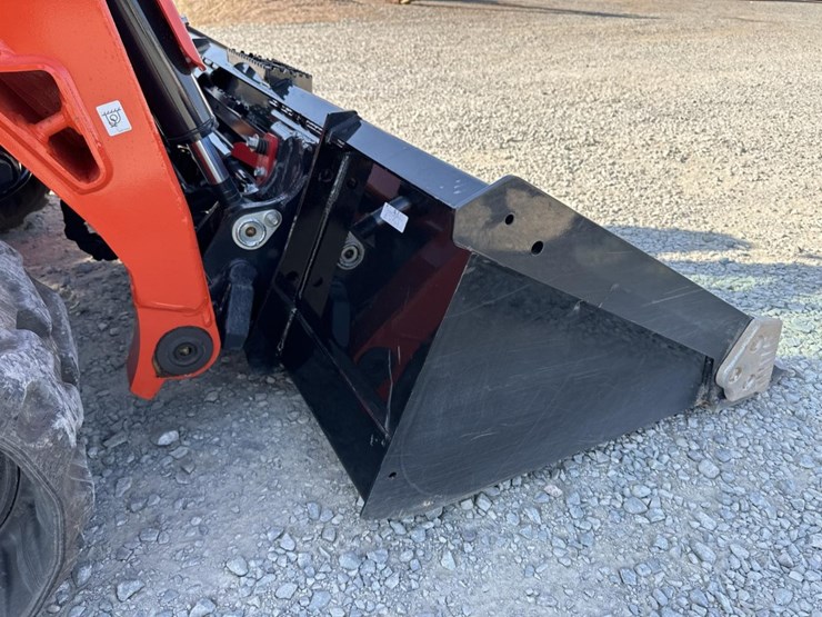 #5120-•-2025-kubota-svl-97-3-tracked-skid-steer-image-11