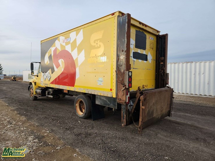 2006-international-durastar-4200-image-2