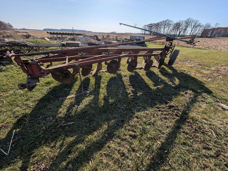 international-560-image-7