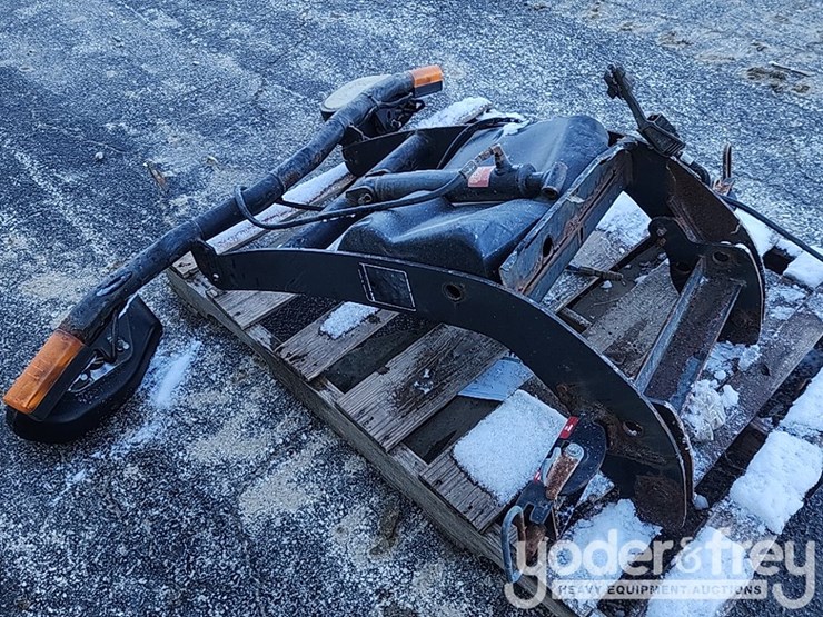 snow-plow-attachment-image-9