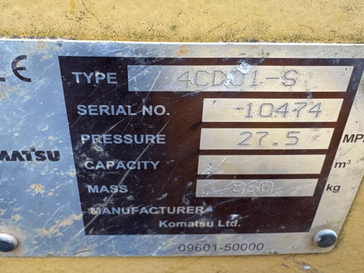 #1301-•-komatsu-d51x-crawler-dozer-image-11