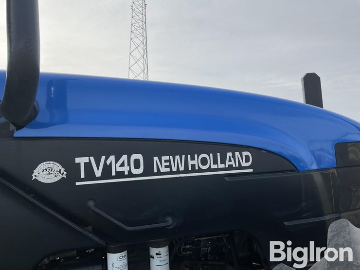 new-holland-tv140-image-16