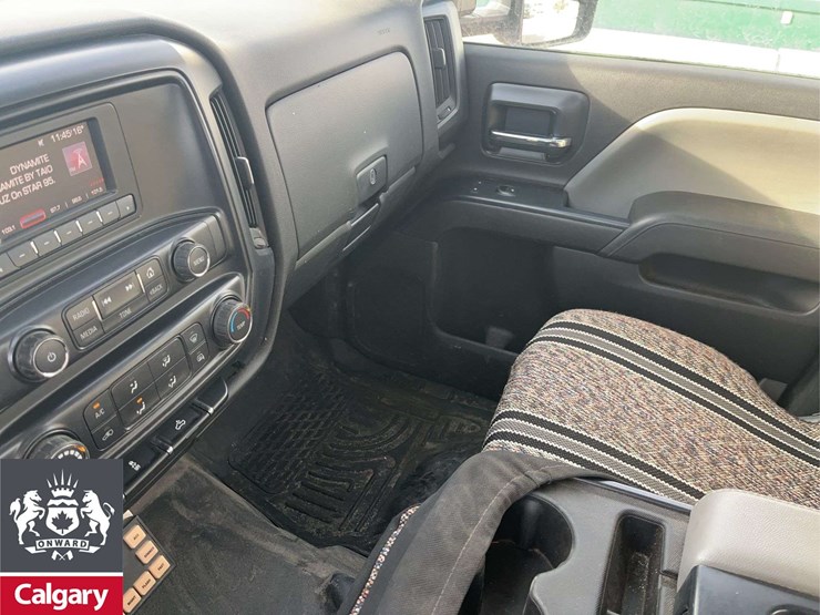 2016-gmc-sierra-2500hd-image-15