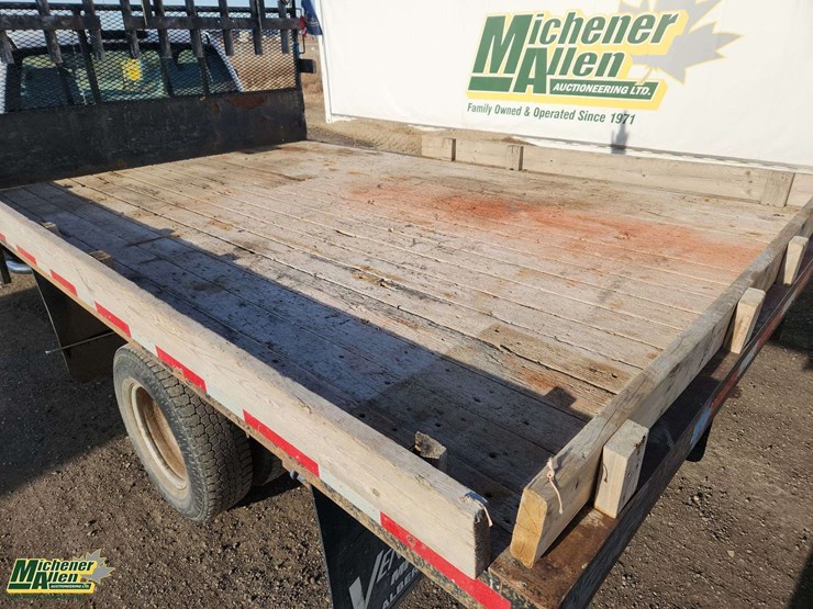 2013-chevrolet-silverado-3500hd-image-19