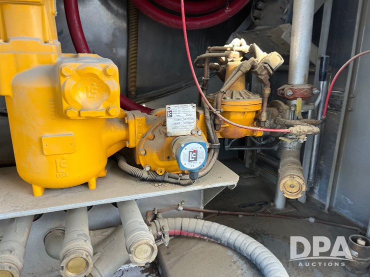 2016-freightliner-petroleum-truck-(jn3388,-unit-2374)-image-38