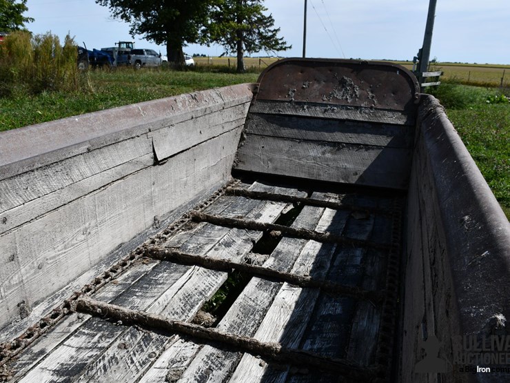 manure-spreader-image-19