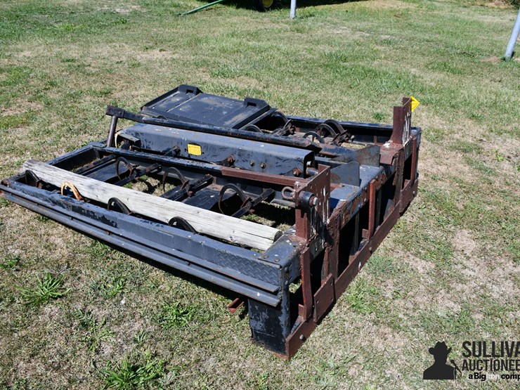 skid-mounted-hay-accumulator-image-3