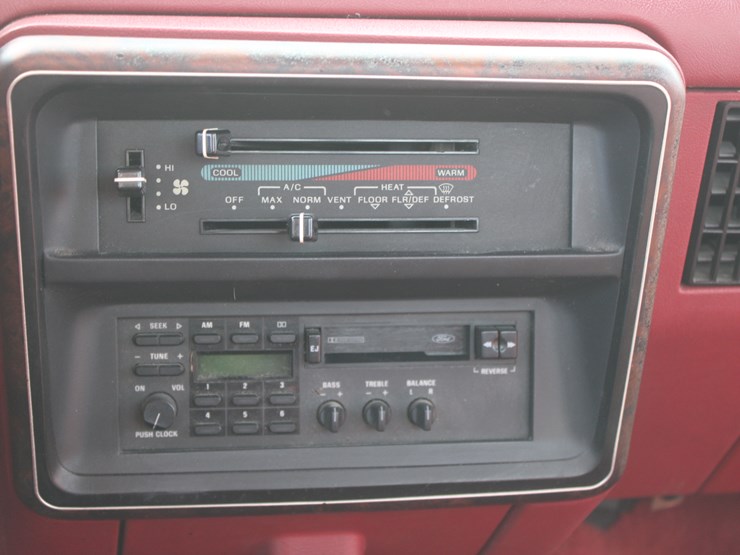 1991-ford-f150-lariat-image-24