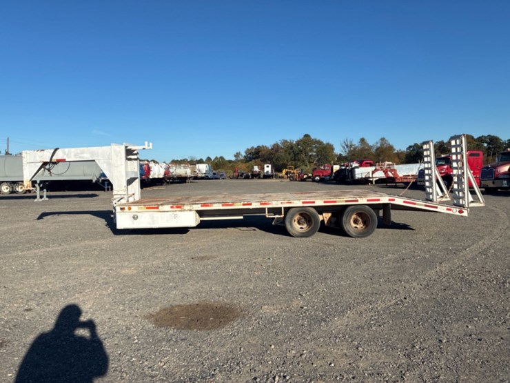 1982-gooseneck-24-ft-image-6