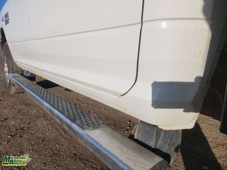 2017-dodge-2500-image-42