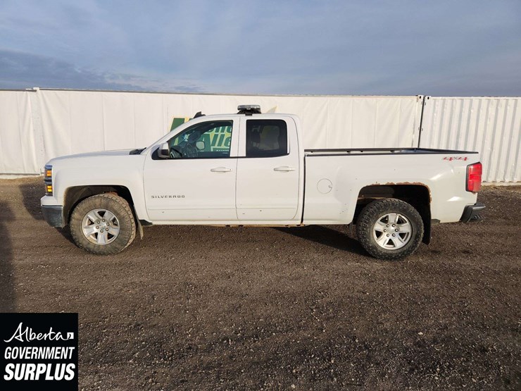 2015-chevrolet-silverado-1500-image-2