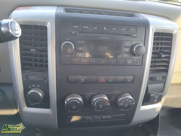 2011-dodge-2500-image-12