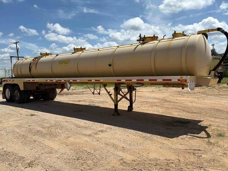 2008-v.e.-enterprises-130bbl-vac-trailer-image-5