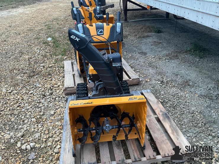cub-cadet-2x-24ip-24”-walk-behind-snow-blower-image-2