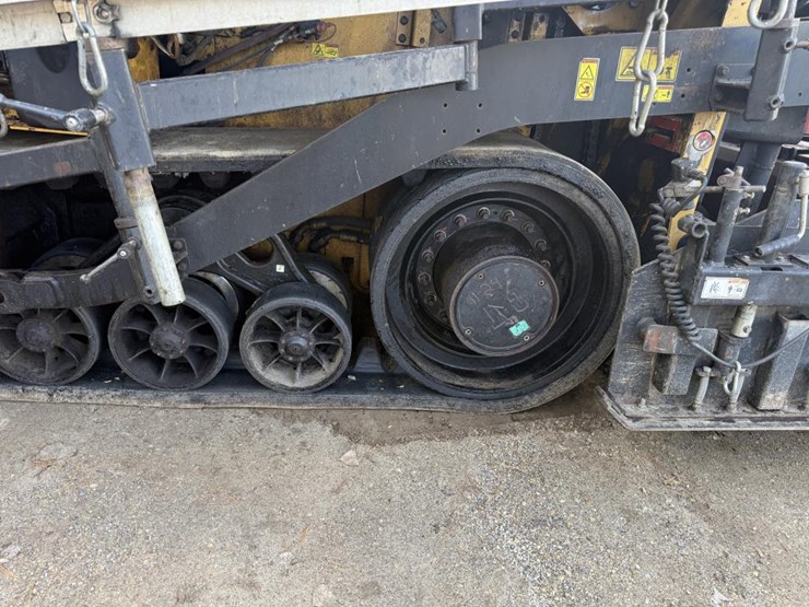 caterpillar-ap-1055f-image-80