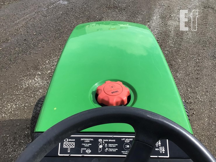 2004-john-deere-2210-image-12