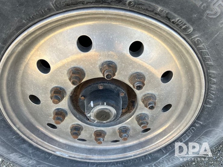 2016-freightliner-petroleum-truck-(jn3388,-unit-2374)-image-19