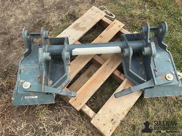 skid-steer-attachment-plate-image-4