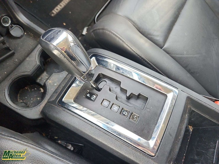 2010-dodge-journey-image-10