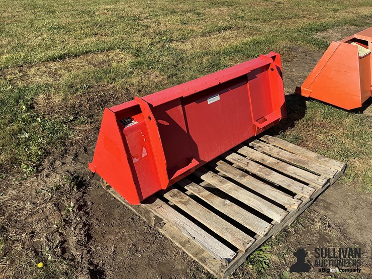 kubota-60"-material-bucket-image-5