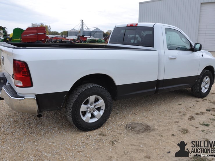 2014-ram-1500-slt-image-5