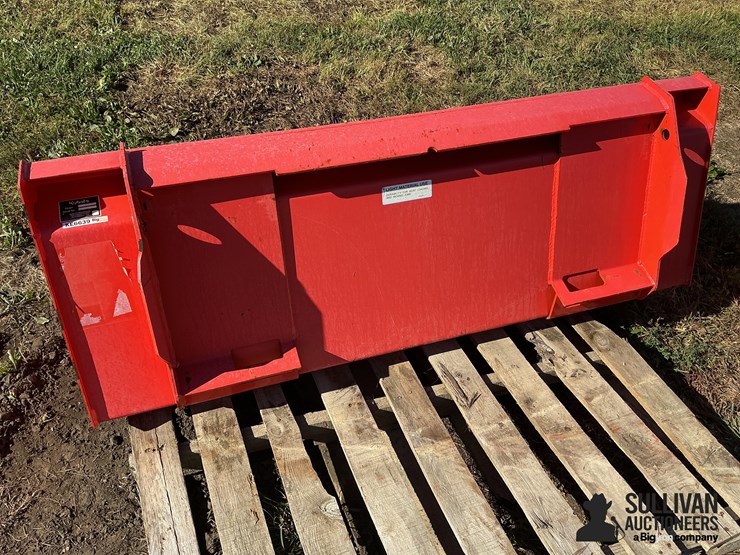 kubota-60"-material-bucket-image-12