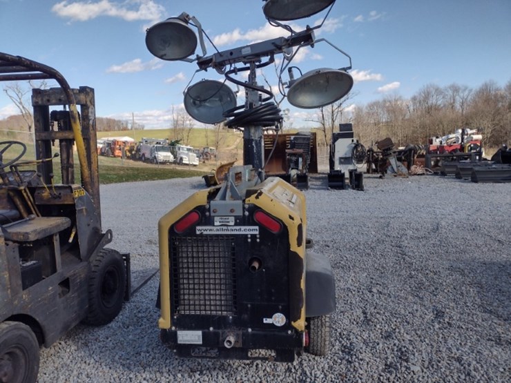 10-allmand-nite-lite-pro-light-plant-(qea-4055)-image-7