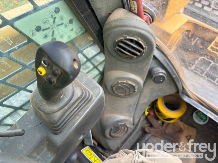 2022-caterpillar-299d3-xe-image-31