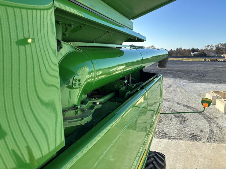 2004-john-deere-9660-sts-image-98
