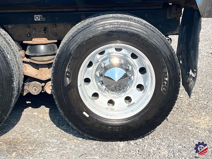 2016-kenworth-t880-image-11