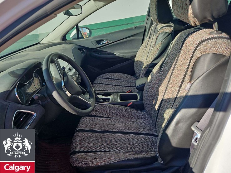 2017-chevrolet-cruze-lt-4dr-hatchback-image-14