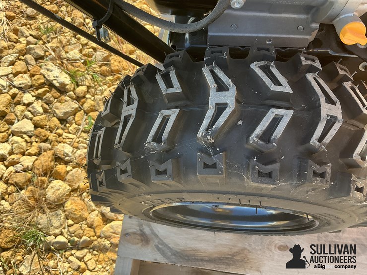 cub-cadet-3x28ip-28”-walk-behind-snow-blower-image-14