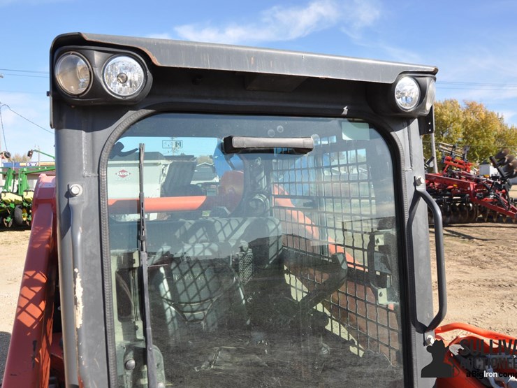 2020-kubota-ssv75-image-15