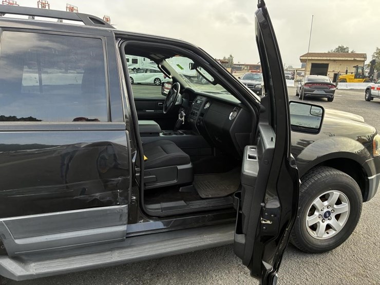 2015-ford-expedition-image-9