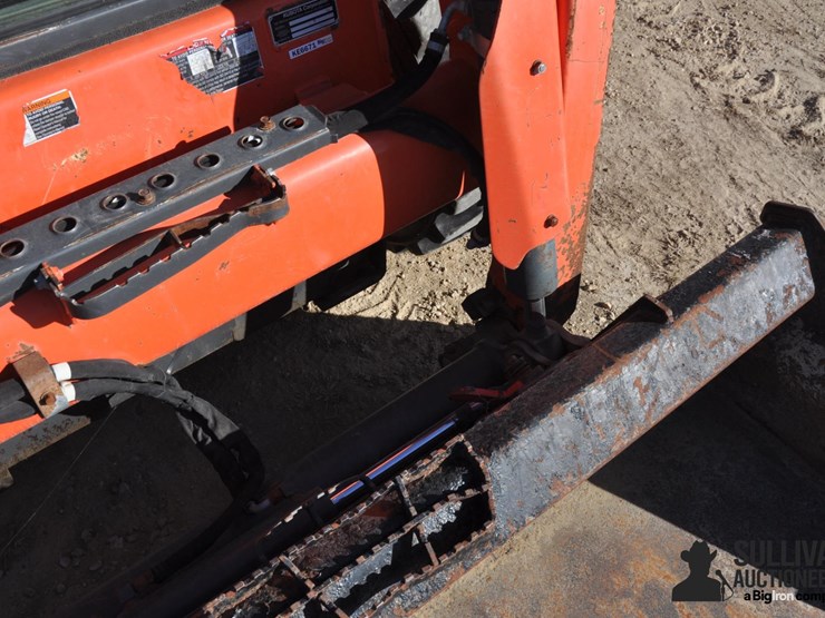 2020-kubota-ssv75-image-12