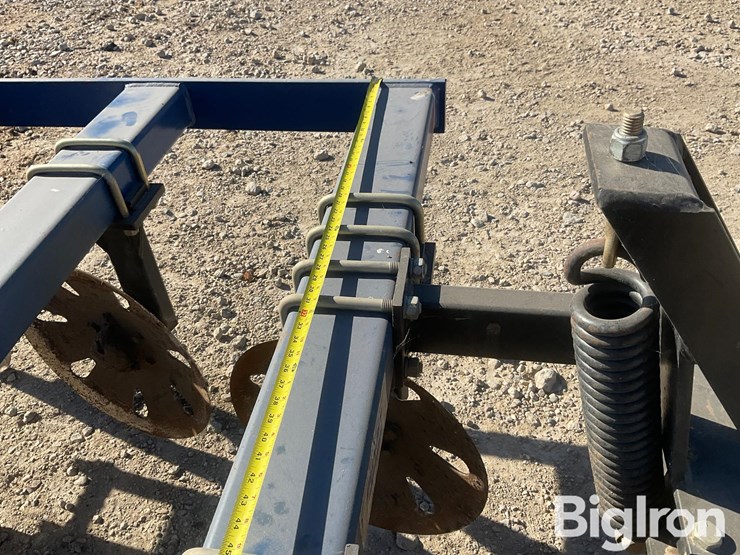 blu-jet-pivot-track-closer-image-19