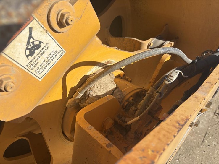 #1341-•-2013-volvo-dd110-roller-image-19