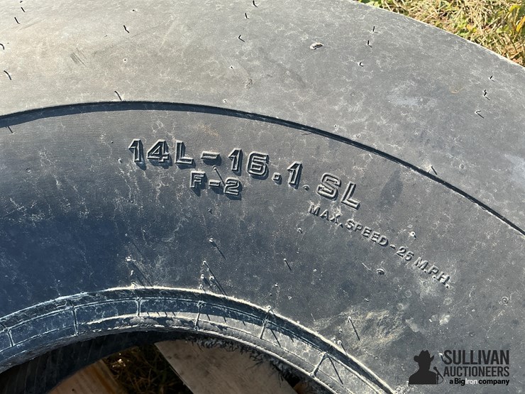 titan-14l-16.1sl-tire-image-10