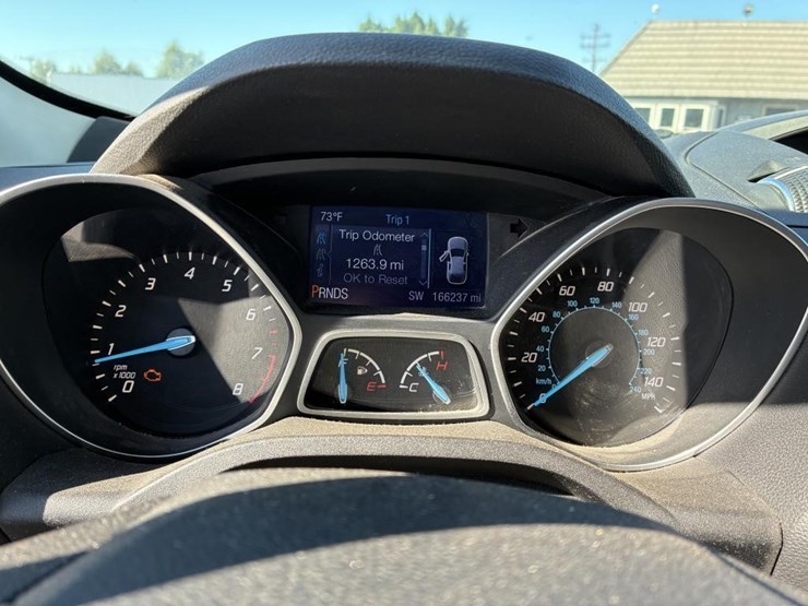 2015-ford-escape-image-15