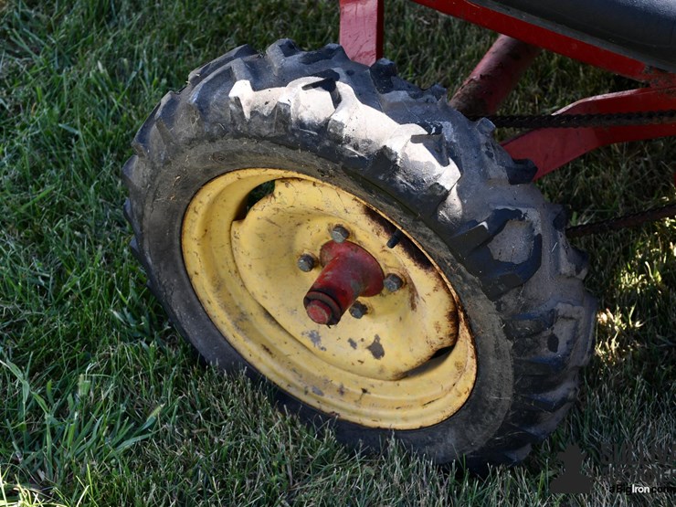 new-holland-144-image-15