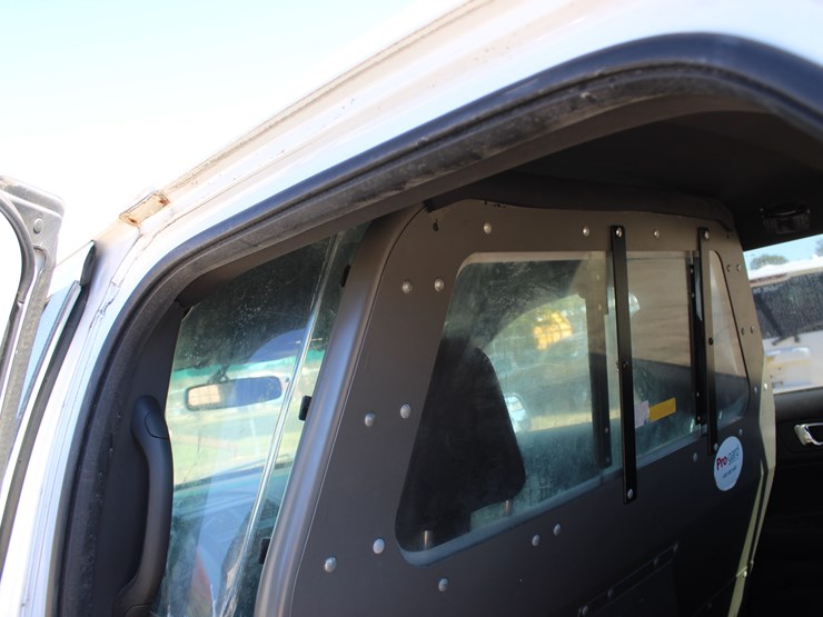 2015-ford-explorer-image-9