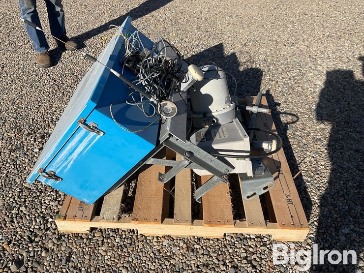 valley-gps-guidance-corner-arm-control-box-image-8