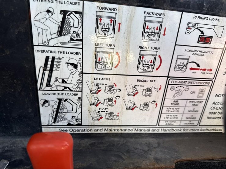 2015-bobcat-s70-image-32