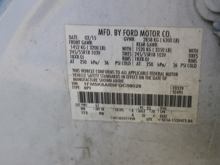 2015-ford-explorer-image-15