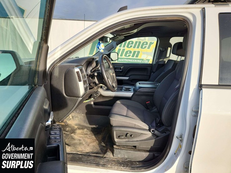 2015-chevrolet-silverado-1500-image-12